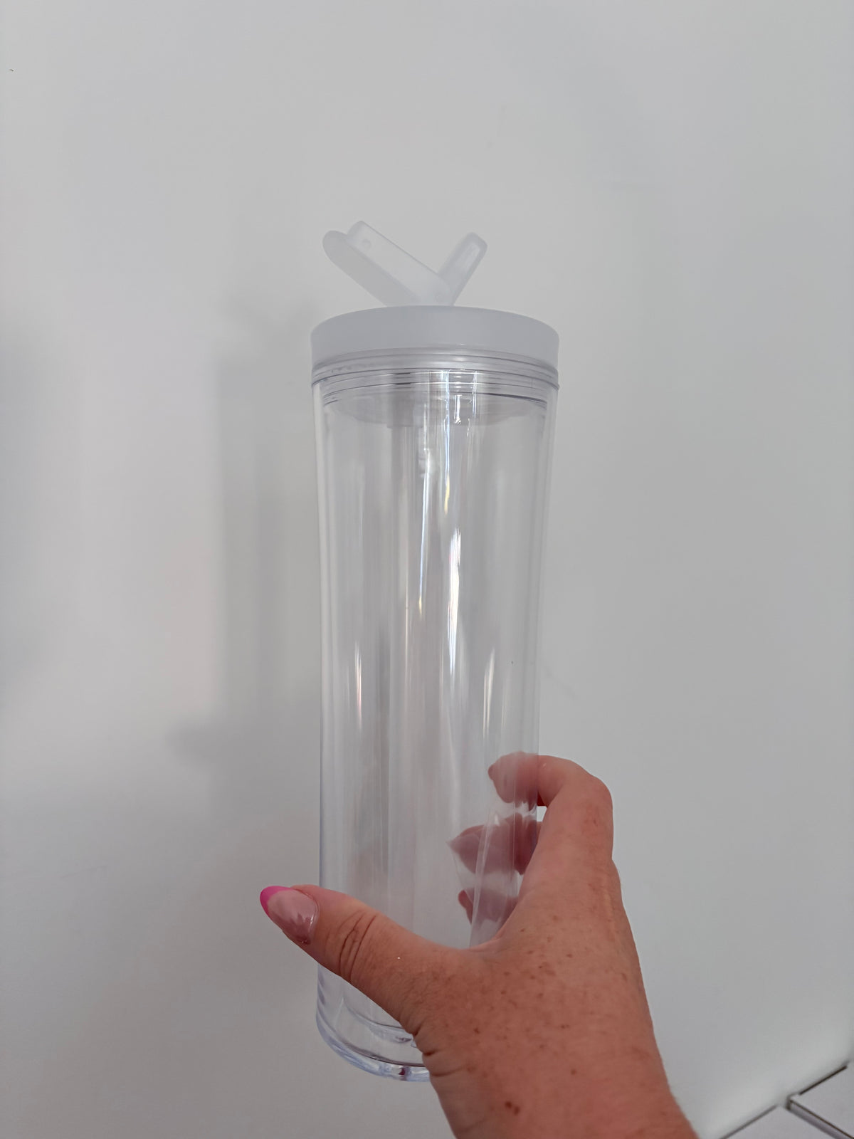 White flip lid 20oz snowglobe bottle